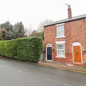 Elv , Chester United Kingdom