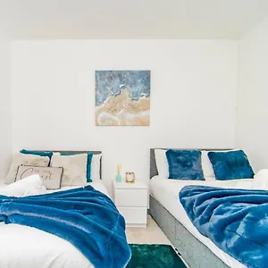 Special Offer 3 Bedroom Flat Bn32osm18 , Brighton United Kingdom