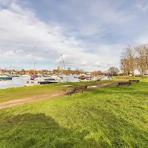 Elmsway - Southbourne , Bournemouth United Kingdom
